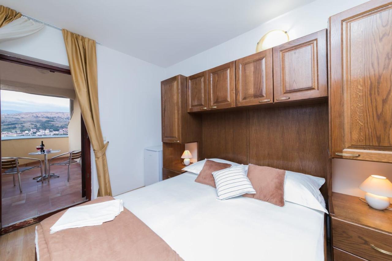 Mb Pag Bed&Breakfast Pag Town Eksteriør billede