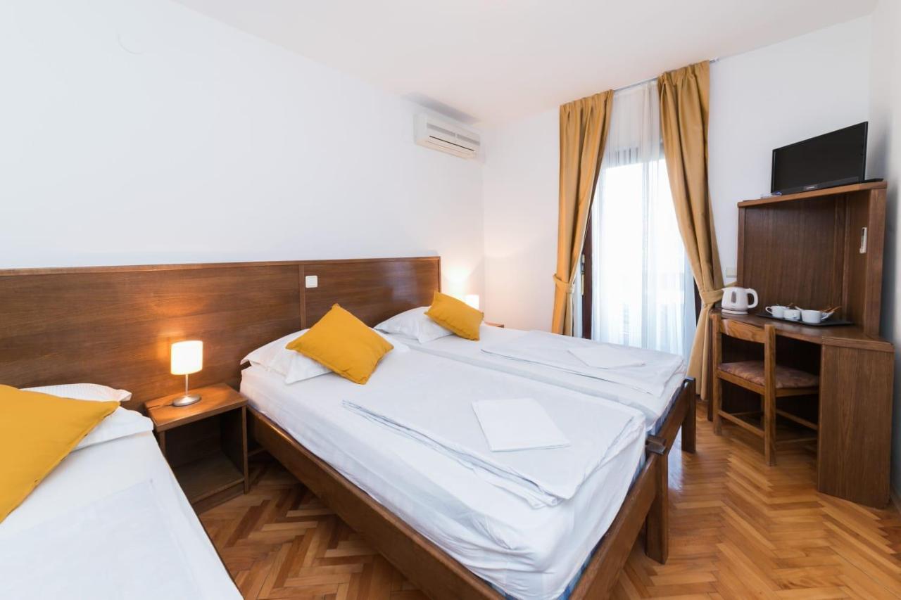 Mb Pag Bed&Breakfast Pag Town Eksteriør billede